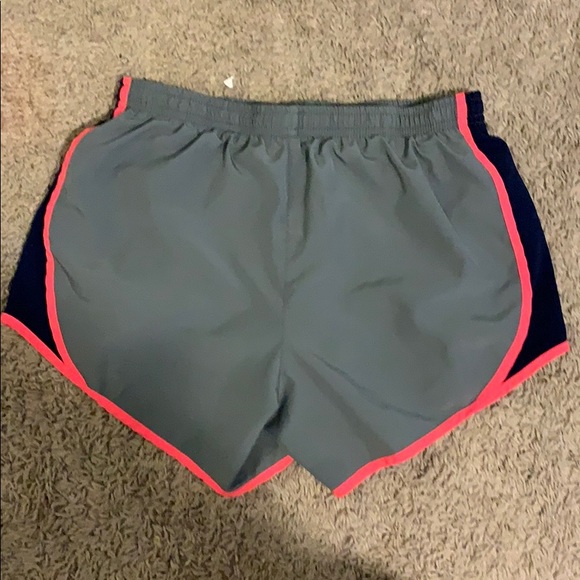 Nike shorts - Picture 2 of 3